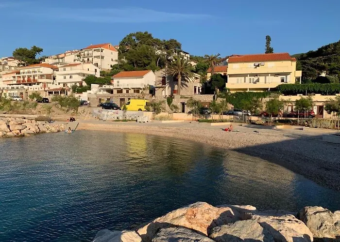 Sea View Apartment Near The Beach S2-Jelsa Center