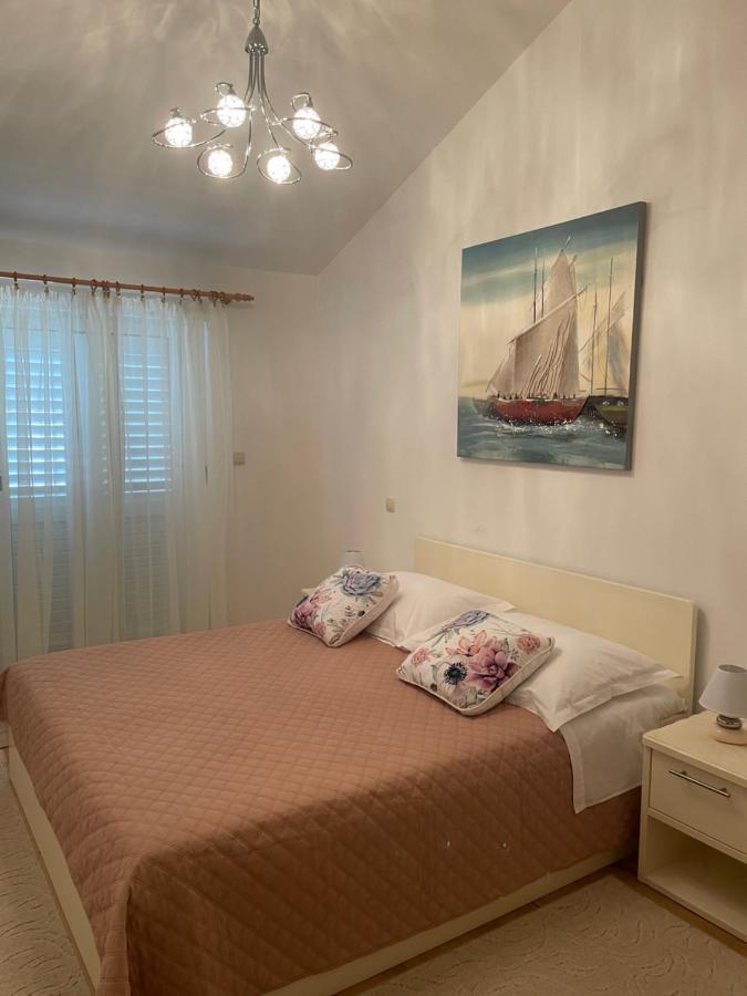 Apartman Sea View Near The S2-jelsa Center